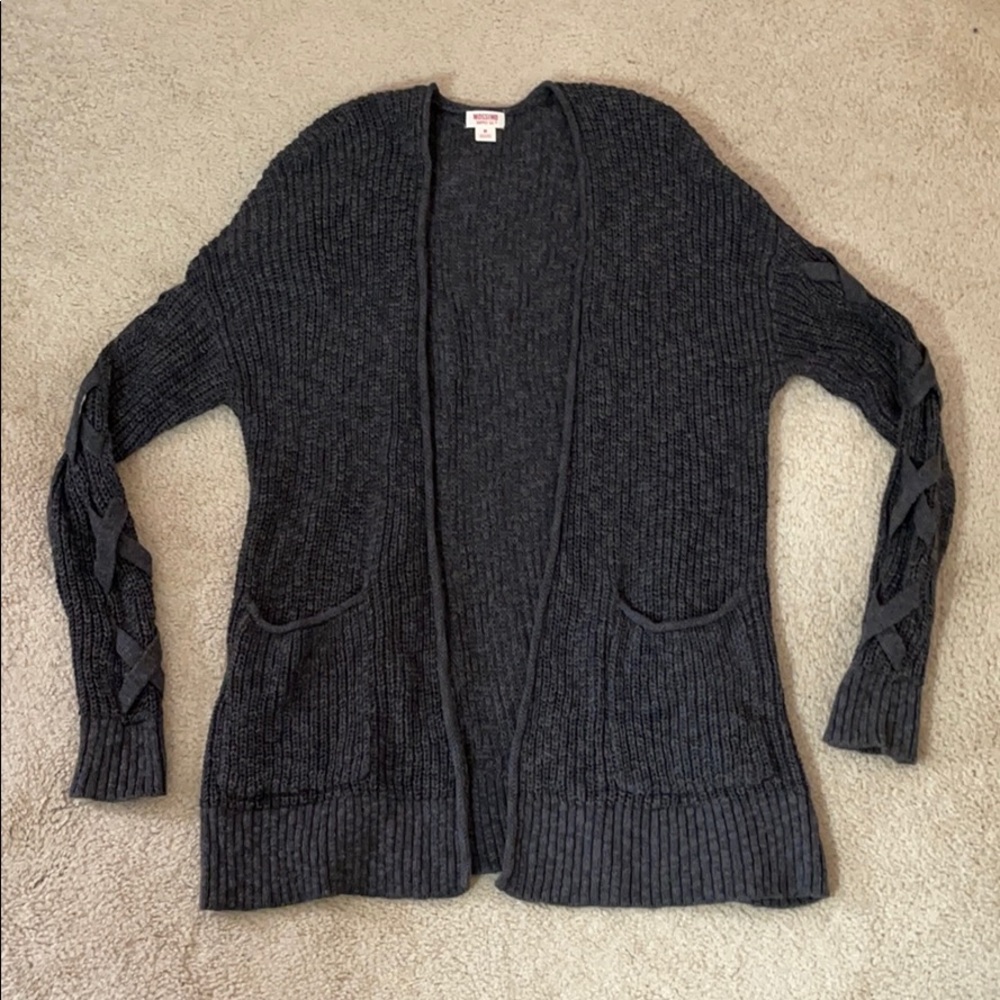 Cozy cardigan with cute arm detailing